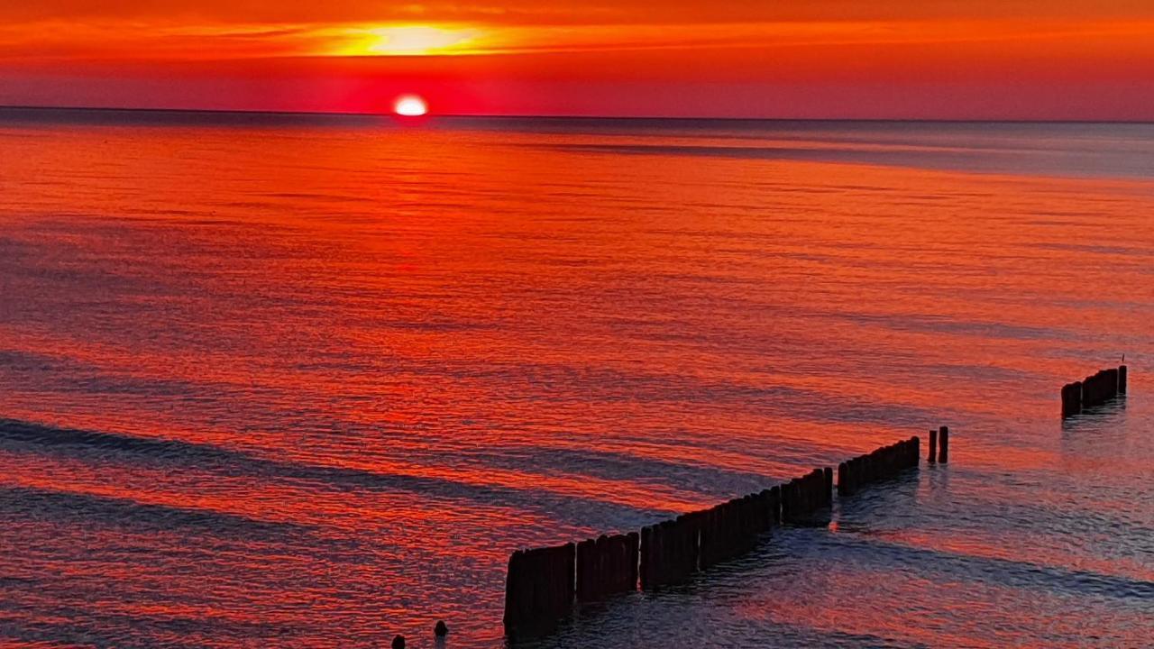 "U Izy" Pokoje Goscinne I Przyczepy Campingowe Mielno  Extérieur photo