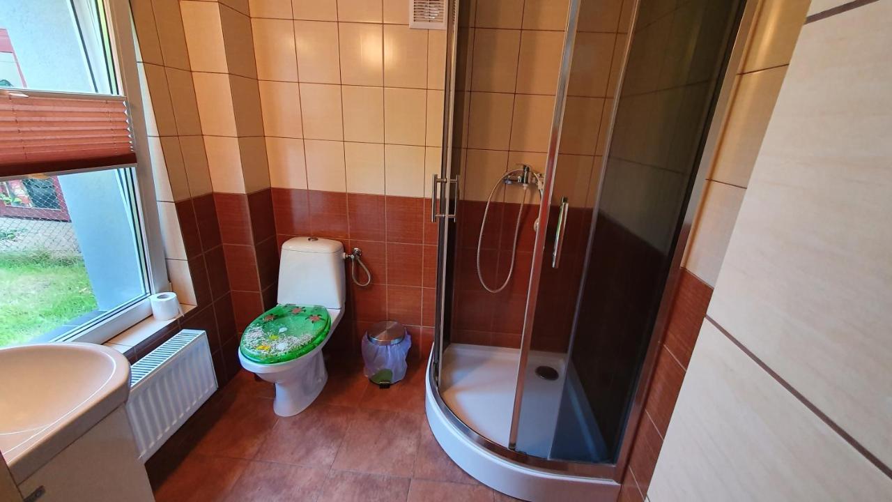 "U Izy" Pokoje Goscinne I Przyczepy Campingowe Mielno  Extérieur photo