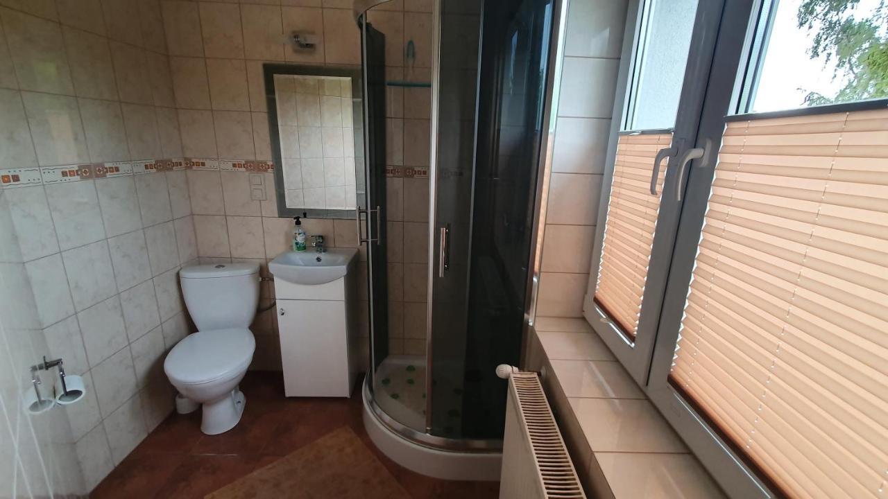 "U Izy" Pokoje Goscinne I Przyczepy Campingowe Mielno  Extérieur photo