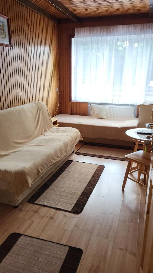 "U Izy" Pokoje Goscinne I Przyczepy Campingowe Mielno  Extérieur photo