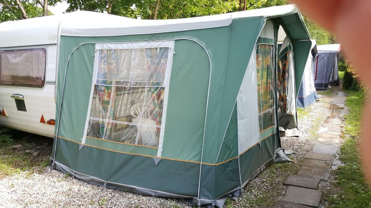 "U Izy" Pokoje Goscinne I Przyczepy Campingowe Mielno  Extérieur photo