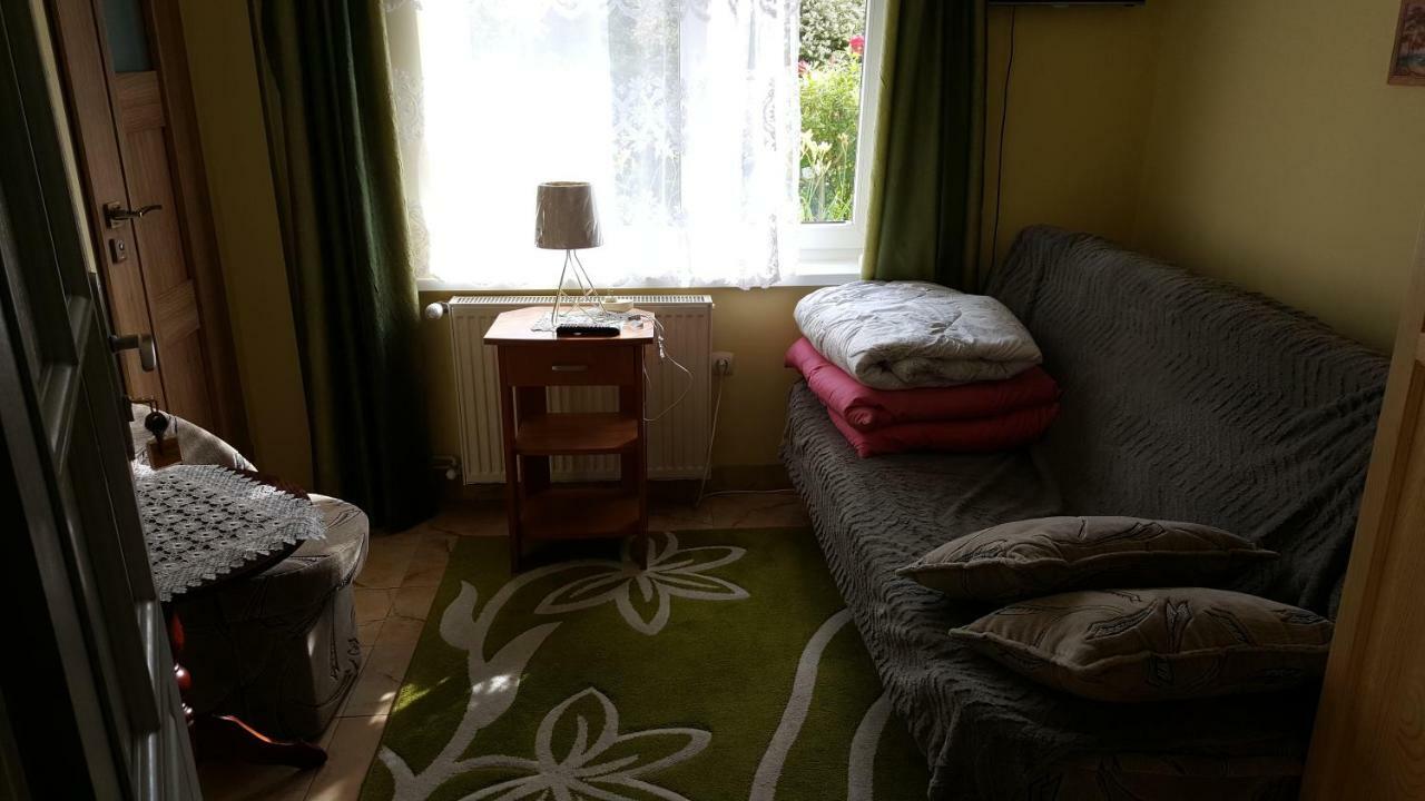 "U Izy" Pokoje Goscinne I Przyczepy Campingowe Mielno  Extérieur photo